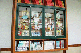 莒光小学校・幼児教育資源センター・絵本館（2009年9月）